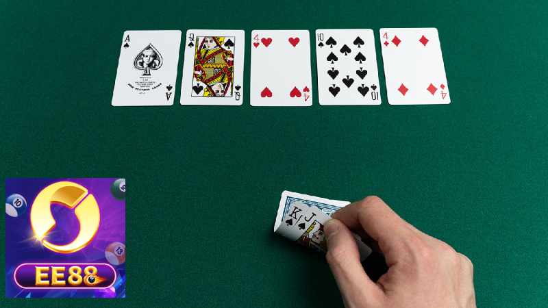 Cùng Ee88 Tìm Hiểu Về Game Bài Poker Texas Hold ‘ em.jpg